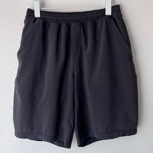 Lululemon Pace Breaker Short 9"
Size Medium Black